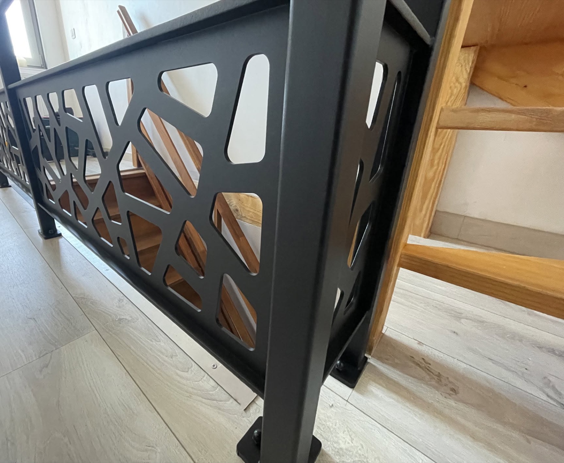 Assemblages soignés, détail de finition AD Créateur