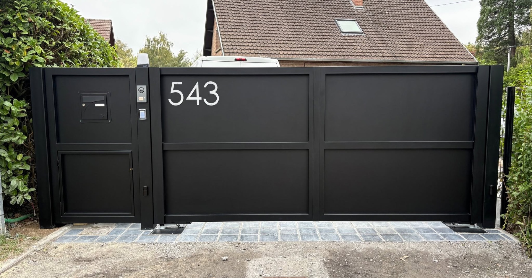 Portail contemporain, réalisation AD Créateur